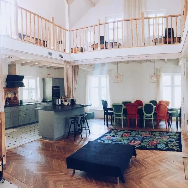 Casa Mia XIX-w Nadmorski Dom z ogrodem，位于Cedry Małe的酒店