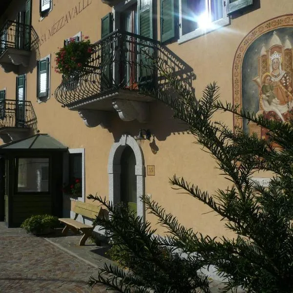 Casa Mezzavalle，位于Pelugo的酒店
