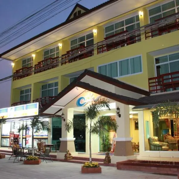 穆克泻湖酒店，位于Ban Nong Aek的酒店