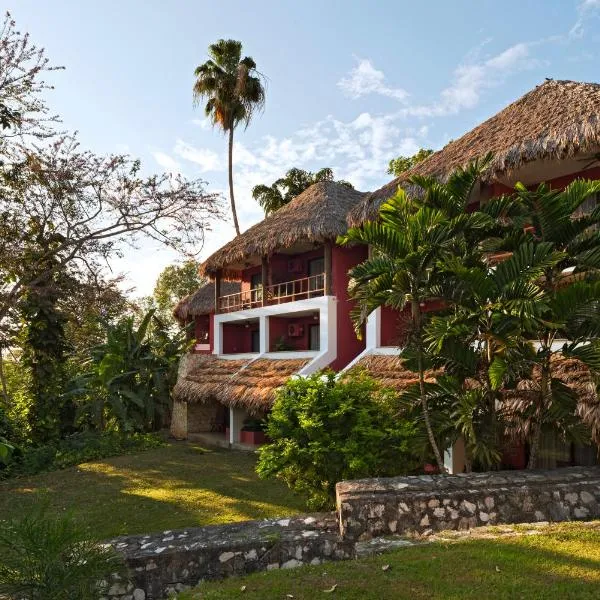 Camino Real Tikal‎，位于埃尔莱马特的酒店