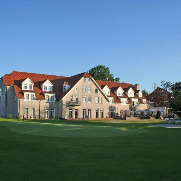 Ahauser Land & Golfhotel，位于奥斯塔泰的酒店