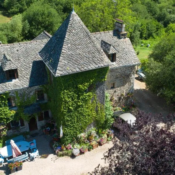 Chambres d'hôtes de la ferme apicole d'Espagnac Corrèze，位于Clergoux的酒店