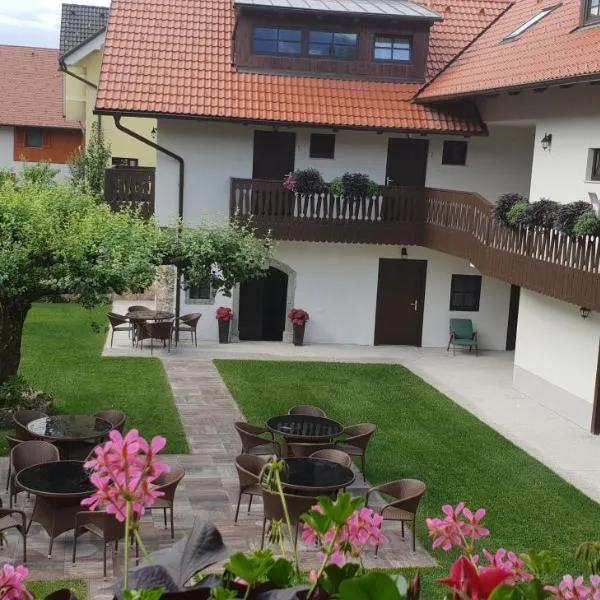 B&B Vidmar, Lesce-Bled，位于勒什的酒店