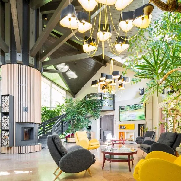 Le Bois Dormant-Hôtel Restaurant & Spa Logis Hôtel，位于尚帕尼奥勒的酒店