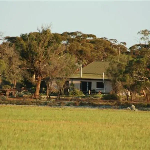 Sandalmere Cottage，位于Waikerie的酒店