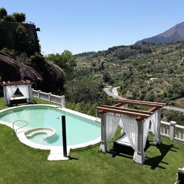 Hostal El Cerro - Only Adults，位于Cuevas del Valle的酒店