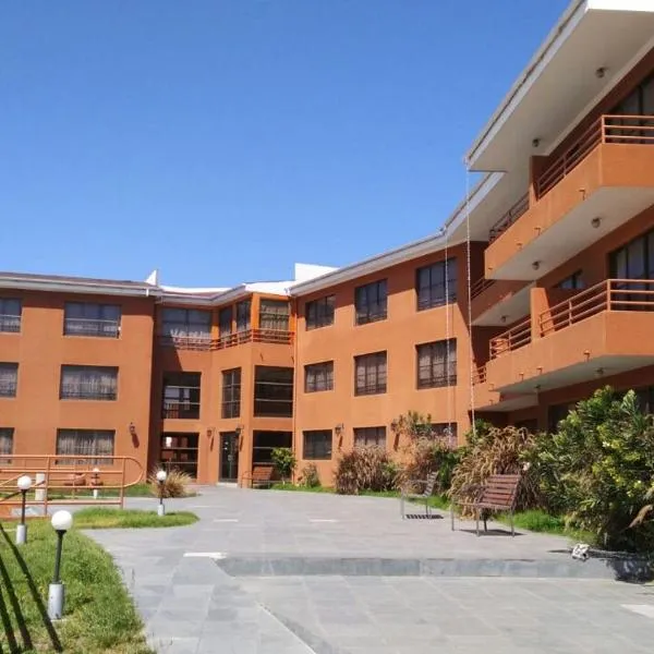 Hotel Solaris，位于Huasco Bajo的酒店