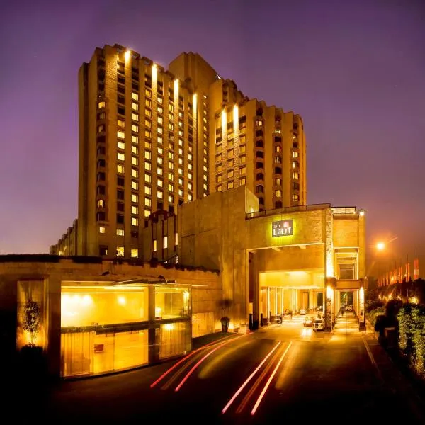 新德里拉利特酒店，位于Shahdara的酒店