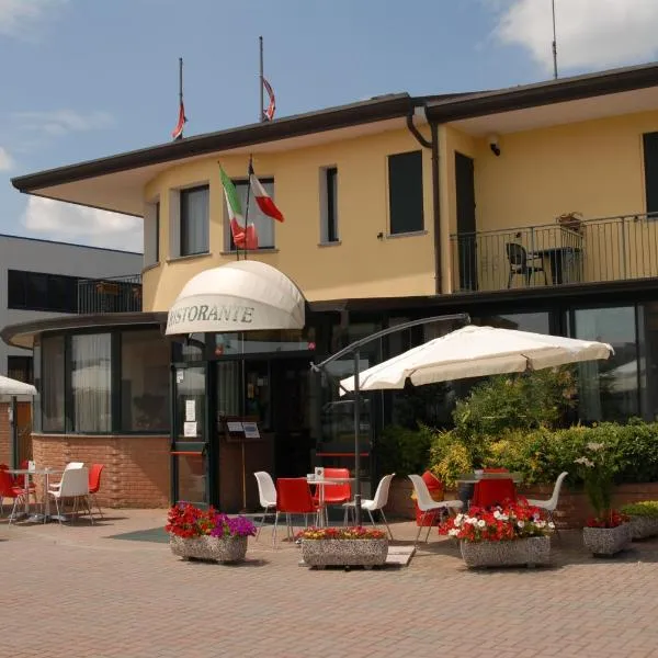 格兰三角洲酒店，位于Taglio di Po的酒店