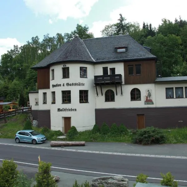 Hotel Waldfrieden，位于茨维考的酒店