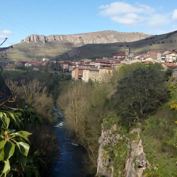 Casa Petra y Armando，位于Arenzana de Abajo的酒店