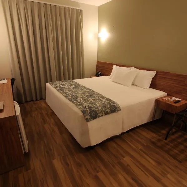 Impar Suites Barao de Cocais，位于巴朗德科凯斯的酒店