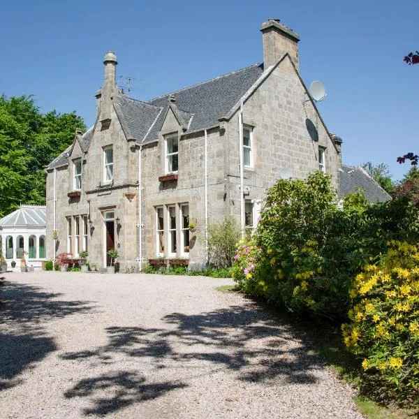 Ravenscourt House, Guest House & Restaurant，位于Glenlivet的酒店