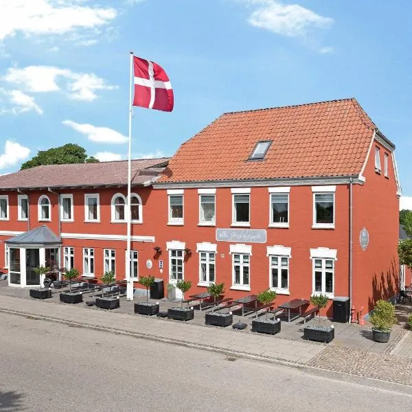 Hotel Jernbanegade，位于Sønder Felding的酒店