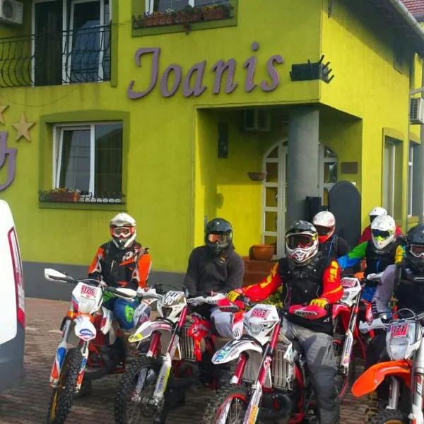 Motel Ioanis，位于Mîndruloc的酒店