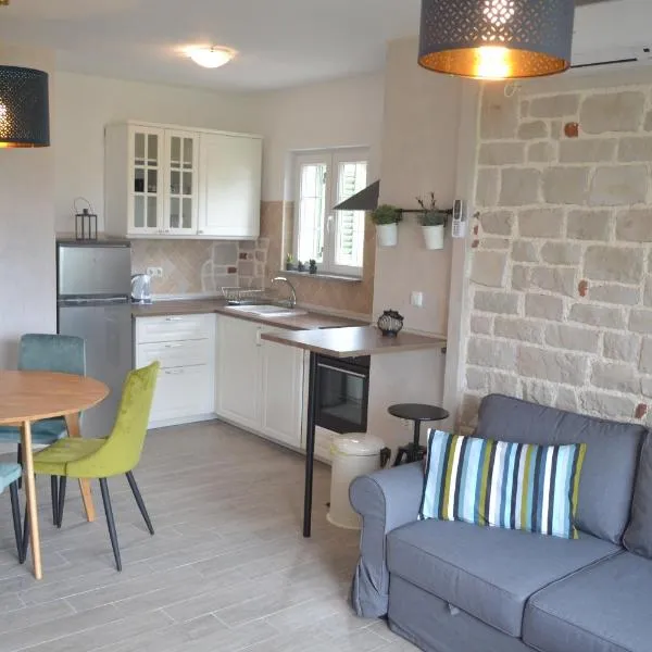 Apartments Batistić，位于苏佩塔斯卡德拉加的酒店