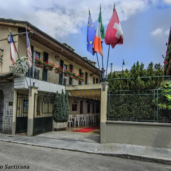 Hotel Centro，位于Luserna San Giovanni的酒店