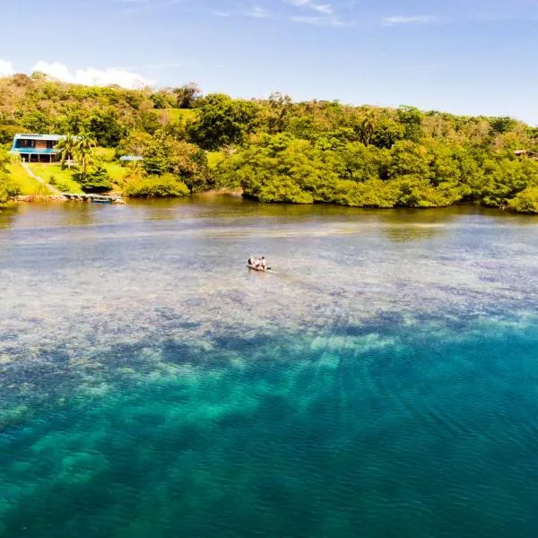 El Caribeo，位于博卡斯德尔托罗的酒店