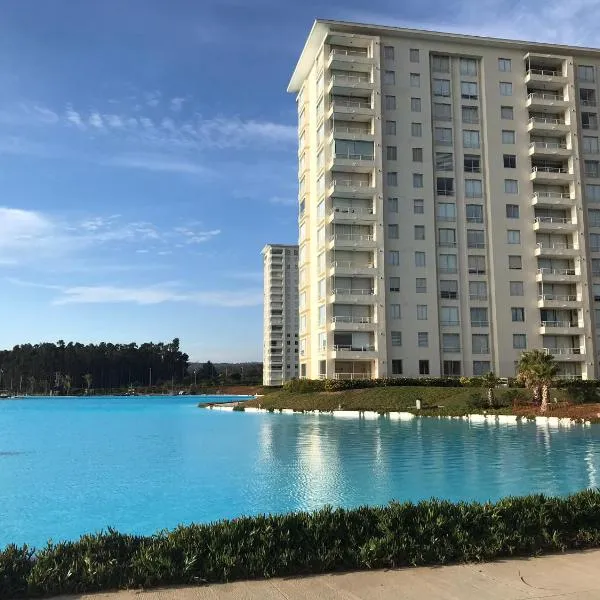 Laguna Bahía Algarrobo，位于阿尔加罗沃的酒店