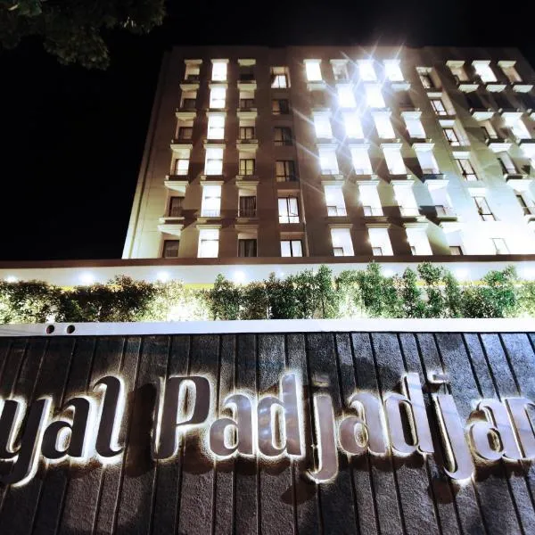 Royal Padjadjaran Hotel，位于Cireungkong的酒店