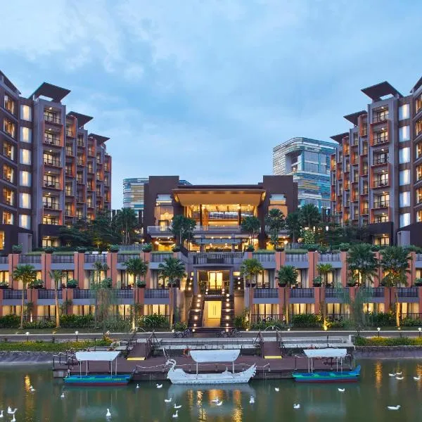 ASTON Sentul Lake Resort & Conference Center，位于Kedunghalang的酒店