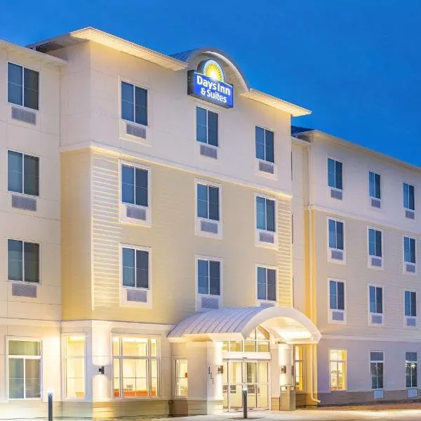 Days Inn & Suites by Wyndham Kearney NE，位于Elm Creek的酒店