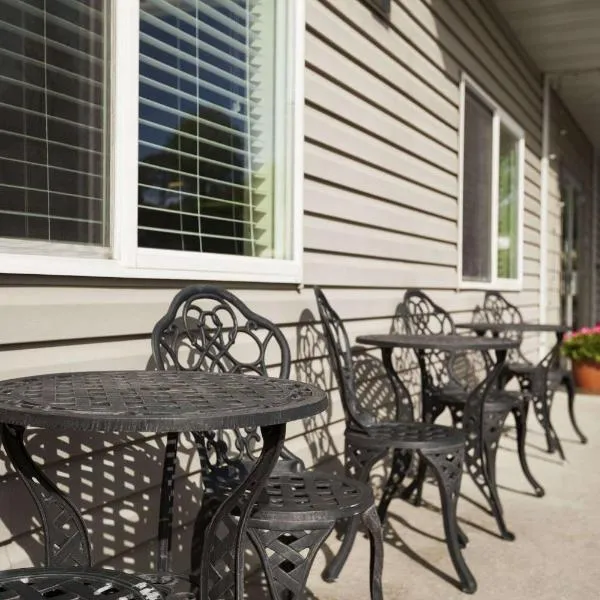 速8萨尔门酒店，位于Salmon的酒店