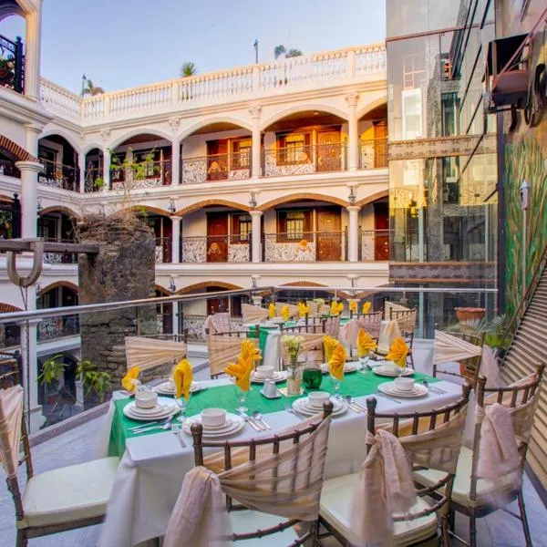 卢纳酒店，位于美岸的酒店