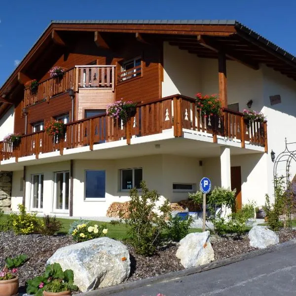 阿尔卑斯小屋旅馆，位于克莱恩 蒙塔纳的酒店