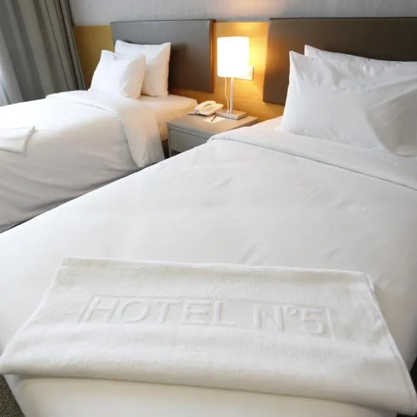 Hotel N°5，位于哥打京那巴鲁的酒店