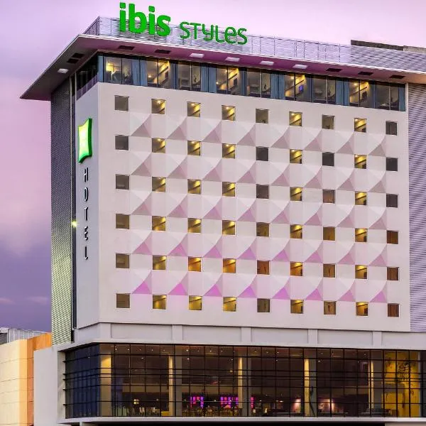 Ibis Styles Merida Galerias，位于San Antonio的酒店