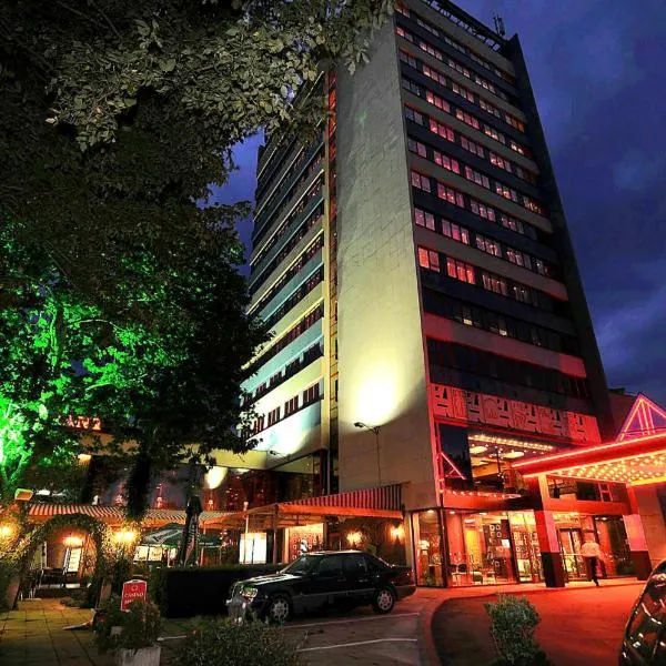 莱比锡酒店，位于马尔科沃的酒店