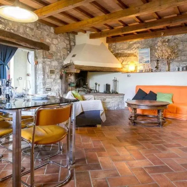 Casa Mazzocchi Vista su Poppi，位于波皮的酒店