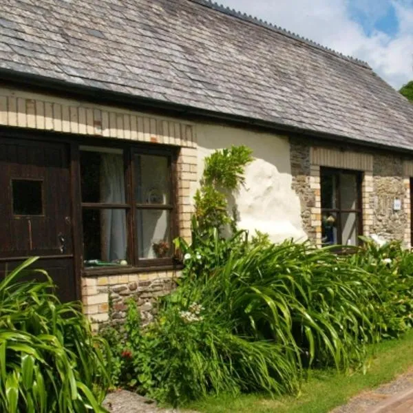 Forge Cottage，位于Merton的酒店