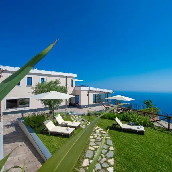 Villa Paradise Resort，位于阿杰罗拉的酒店