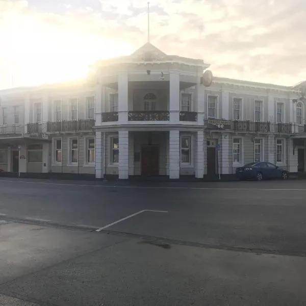 Grand Hotel - Whangarei，位于Ruatangata West的酒店
