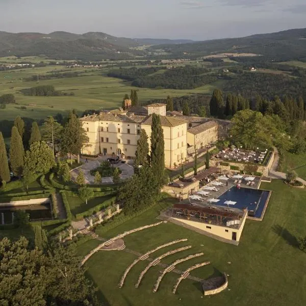 Castello di Casole, A Belmond Hotel, Tuscany，位于Podere Poggiaccio的酒店