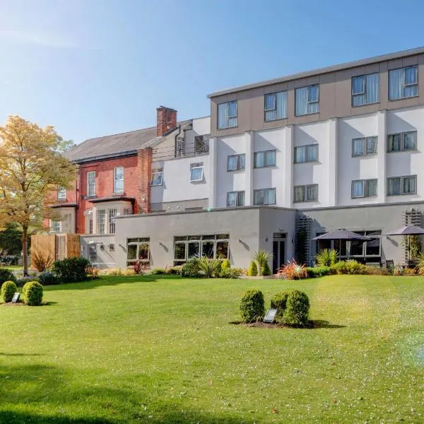 Best Western Plus Pinewood Manchester Airport-Wilmslow Hotel，位于Baguley的酒店