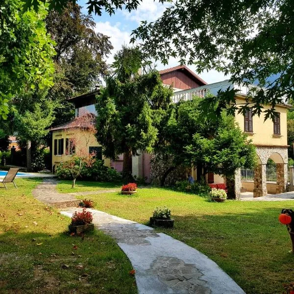 Villa Cesarina, Vallio Terme , Salo’，位于Odolo的酒店