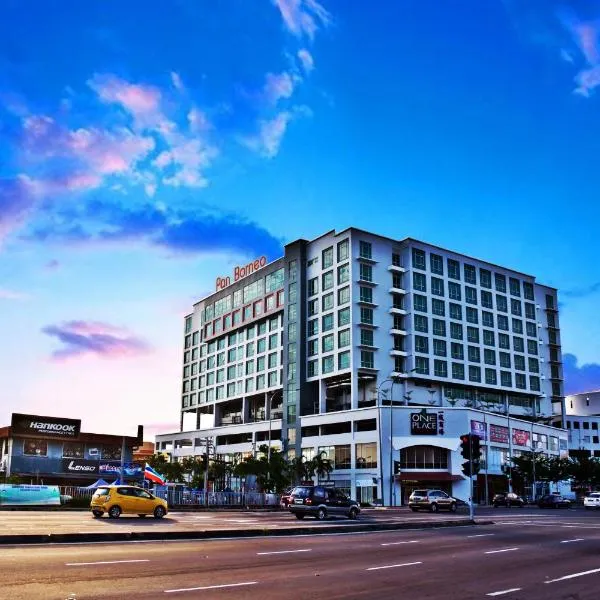 哥打京那巴鲁婆罗洲酒店&机场酒店，位于哥打京那巴鲁的酒店