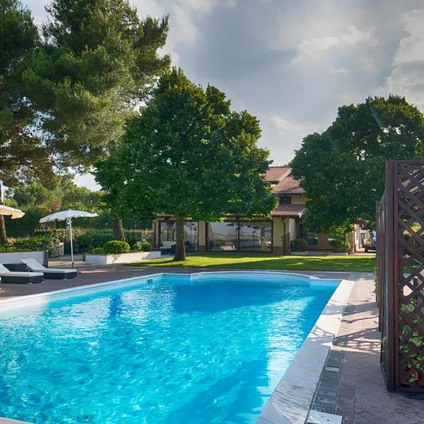 Villa dei Tigli Resort & SPA，位于Fragneto Monforte的酒店