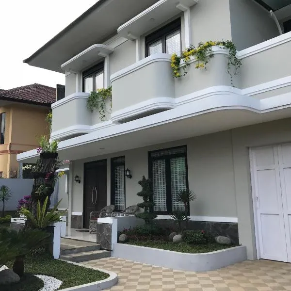 Kensington Villa，位于Bongkor的酒店