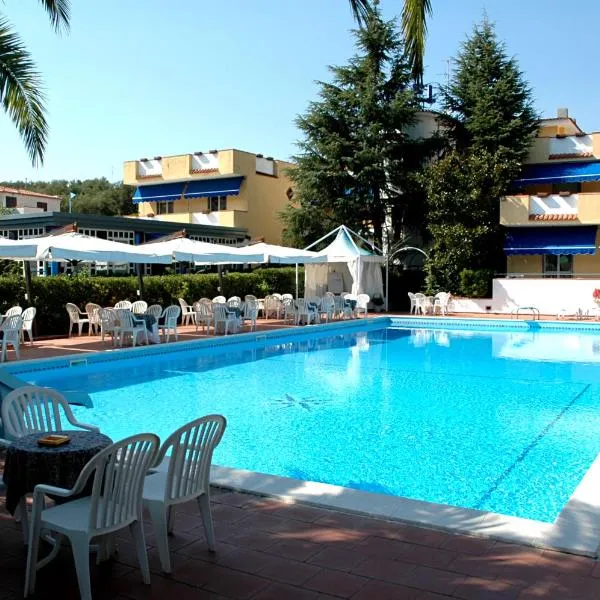 公寓七酒店，位于Poderia的酒店