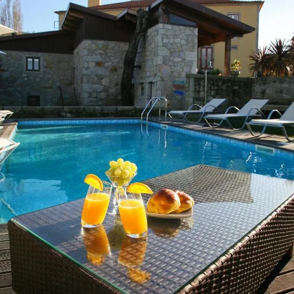 阿托米赫 - 夏季度假别墅酒店，位于阿菲菲的酒店