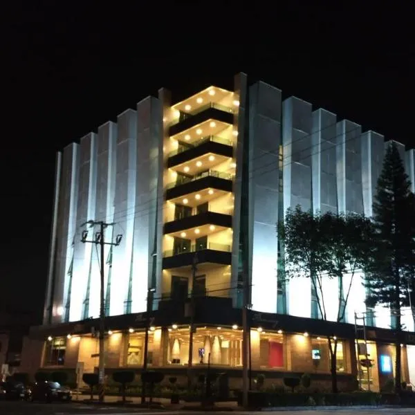 Lisboa Hotel，位于Ciudad Universitaria的酒店