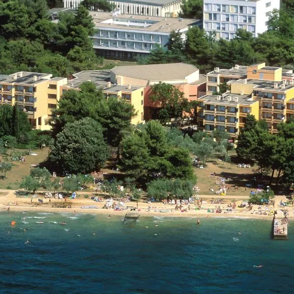 Hotel Donat - All Inclusive，位于Murvica的酒店
