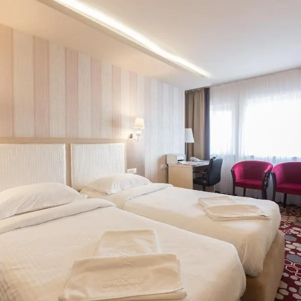 Bacolux Craiovita Hotel & Events, Craiova，位于Beharca的酒店