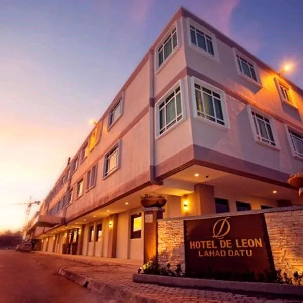 Hotel De Leon II，位于拿笃的酒店