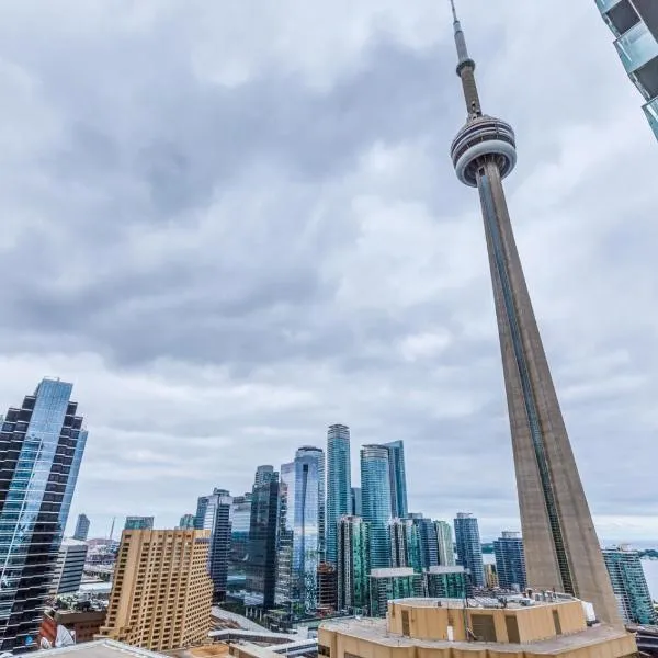 CHOL Furnished Suites Heart of Downtown Toronto, 2 Beds, Free Parking, CN Tower View，位于多伦多的酒店