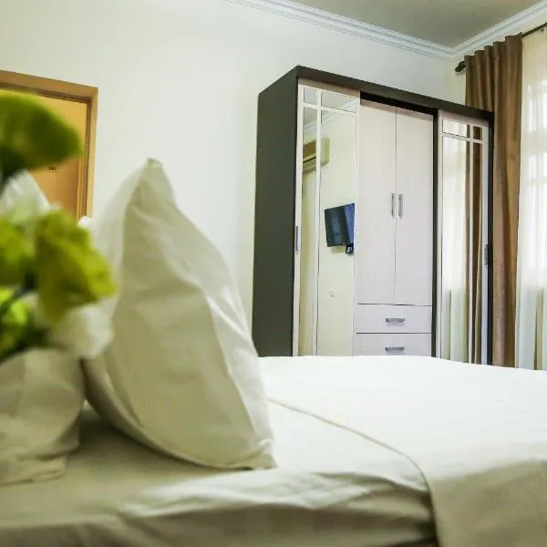 Alba Hotel Yerevan，位于埃里温的酒店